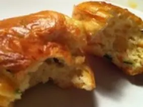 Muffins saumon fumé, chèvre et ciboulette